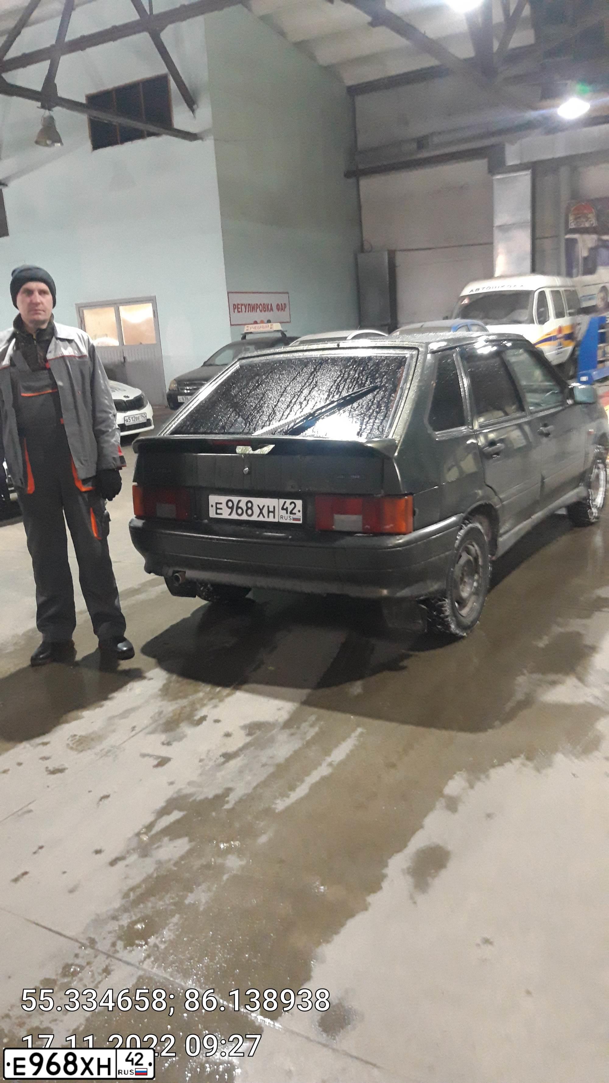 Фото автомобиля LADA 2114 SAMARA, 2006 — госномер Р500КВ154. Цвет: ЗОЛОТИСТЫЙ ТЕМНО-ЗЕЛЕНЫЙ