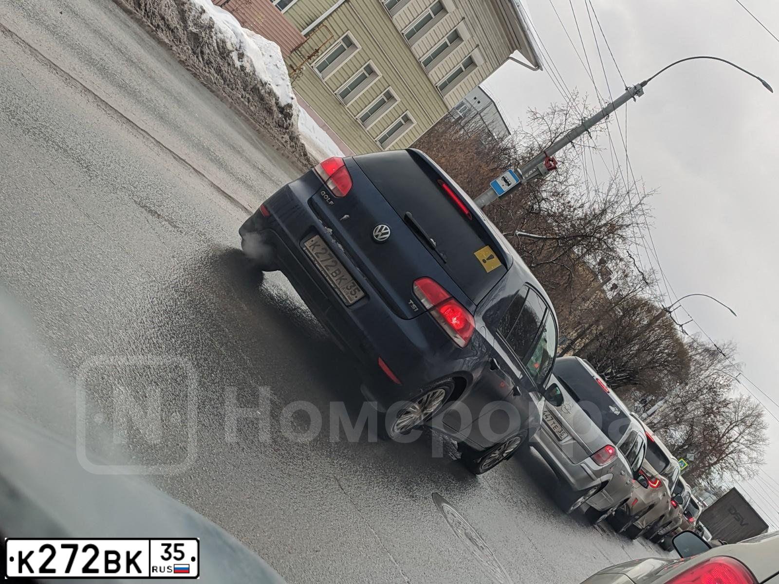 Фото автомобиля VOLKSWAGEN GOLF, 2011 — госномер К272ВК35. Цвет: ТЕМНО-СИНИЙ
