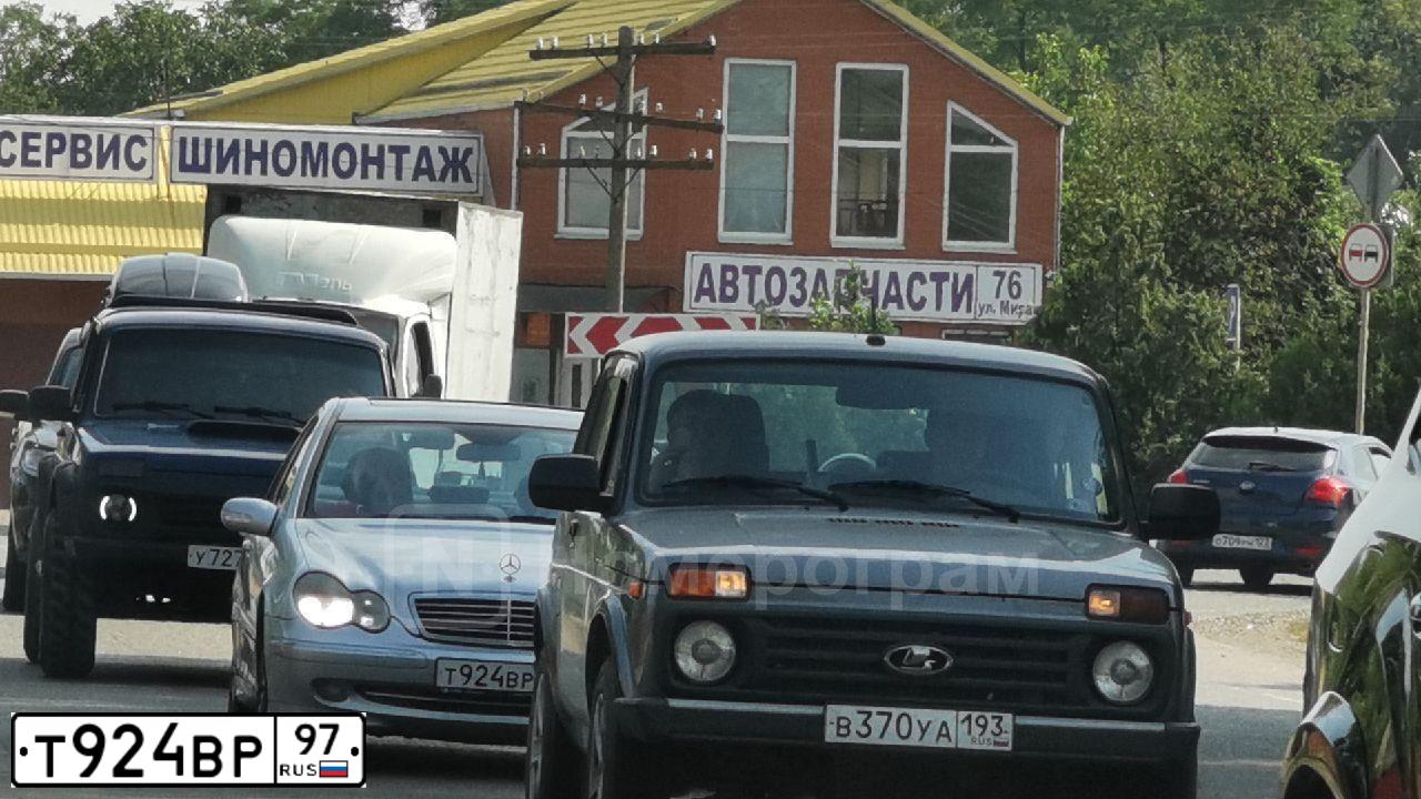 Фото автомобиля AUDI A6, 2002 — госномер К298УМ33. Цвет: ЗЕЛЕНЫЙ