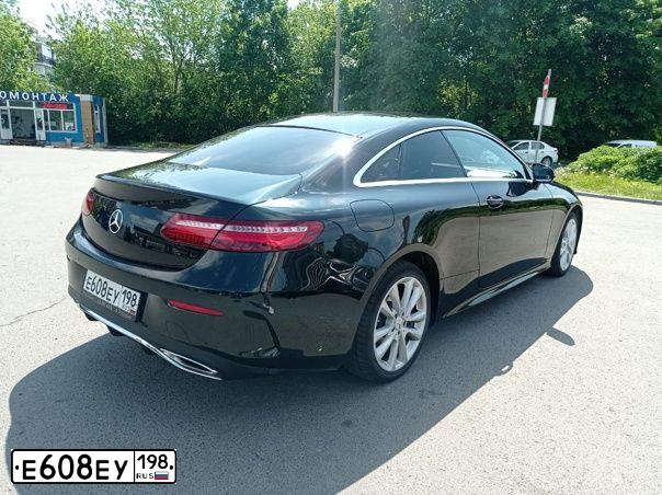 Фото автомобиля MERCEDES E-KLASSE, 2017 — госномер Е608ЕУ198. Цвет: Темно-зеленый