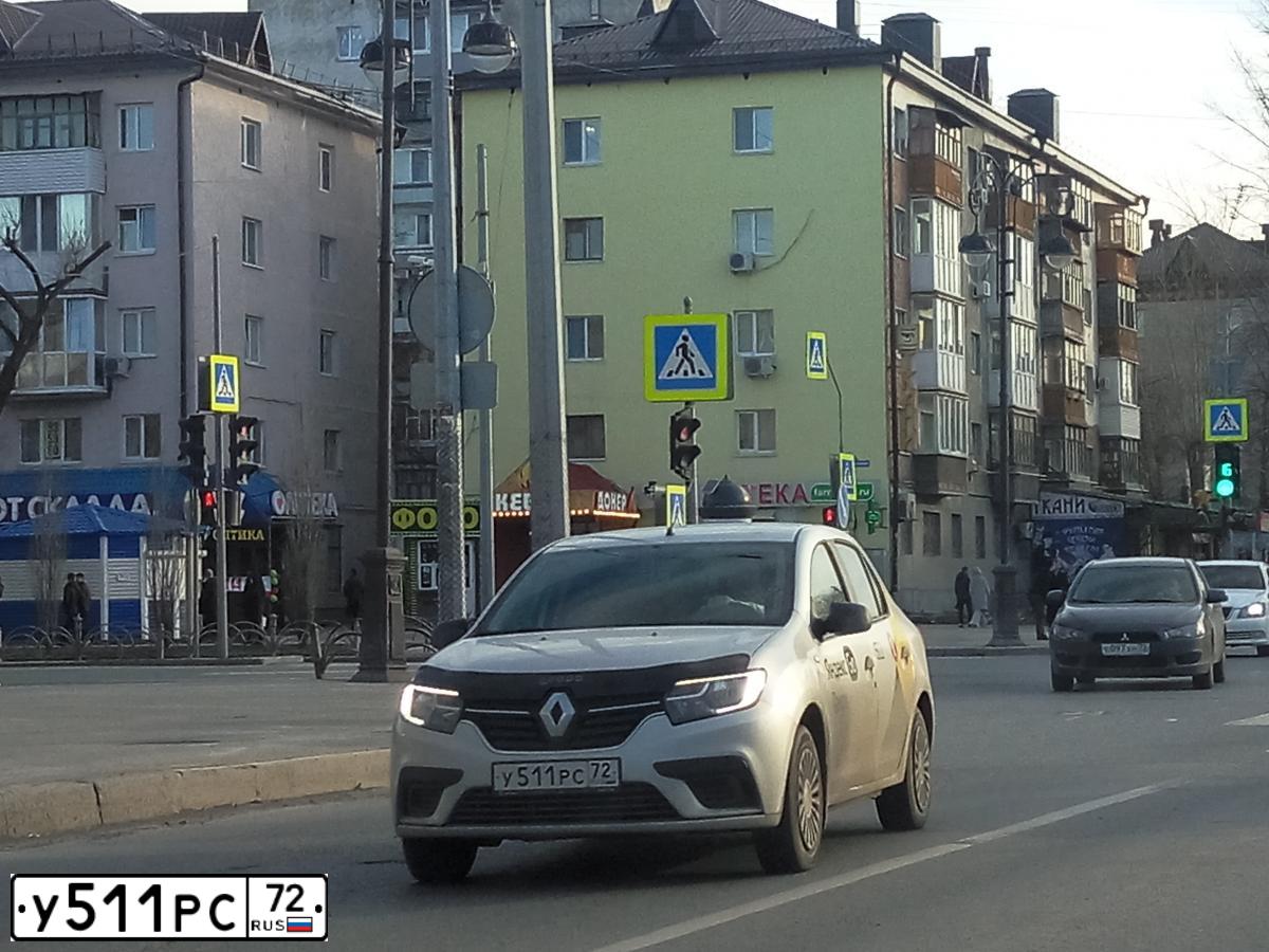 Фото автомобиля RENAULT T LOGAN, 2019 — госномер Н557УЕ174. Цвет: СВЕТЛО-СЕРЫЙ