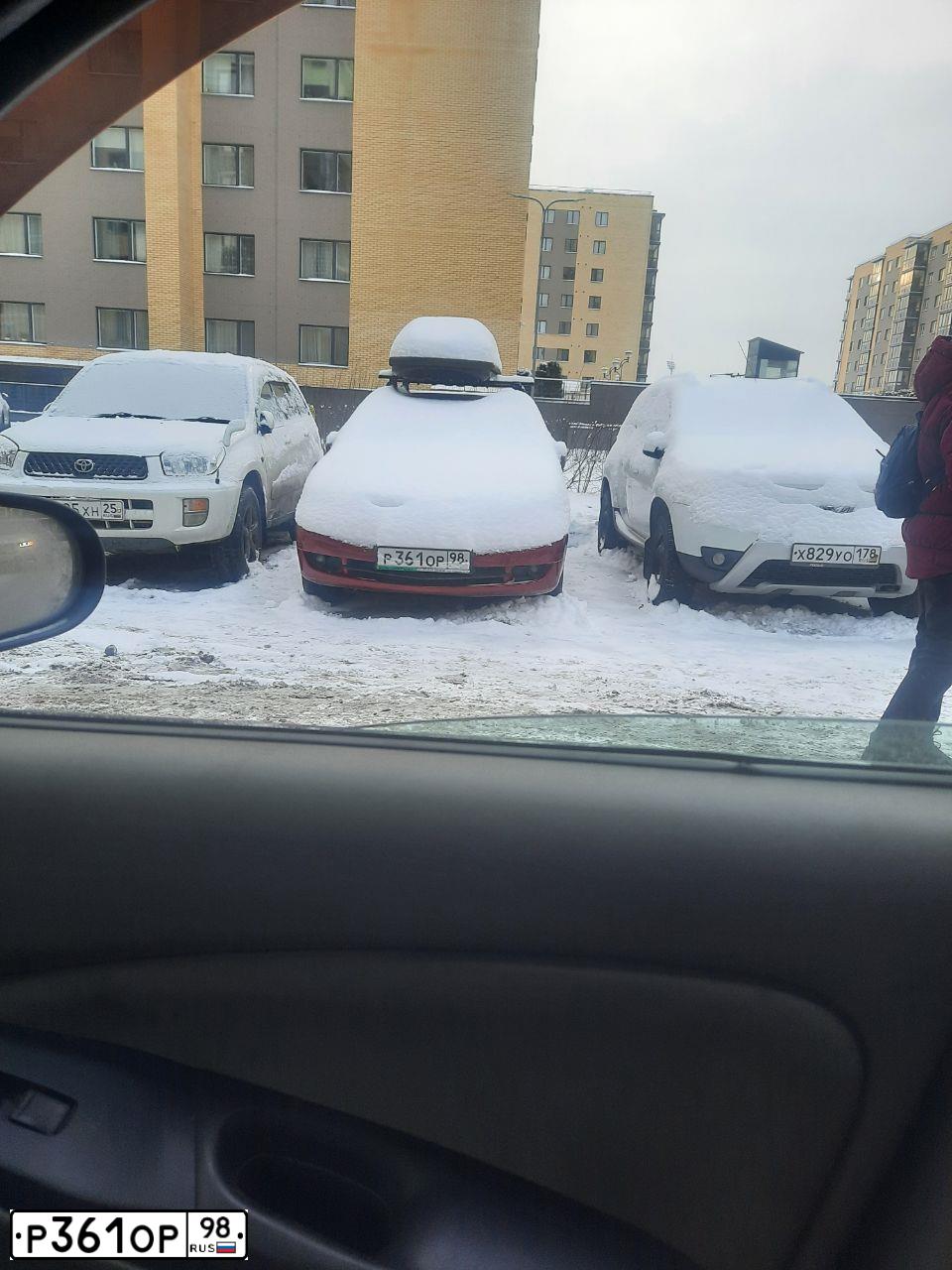 Фото автомобиля MITSUBISHI LANCER, 2007 — госномер Р361ОР98. Цвет: КРАСНЫЙ