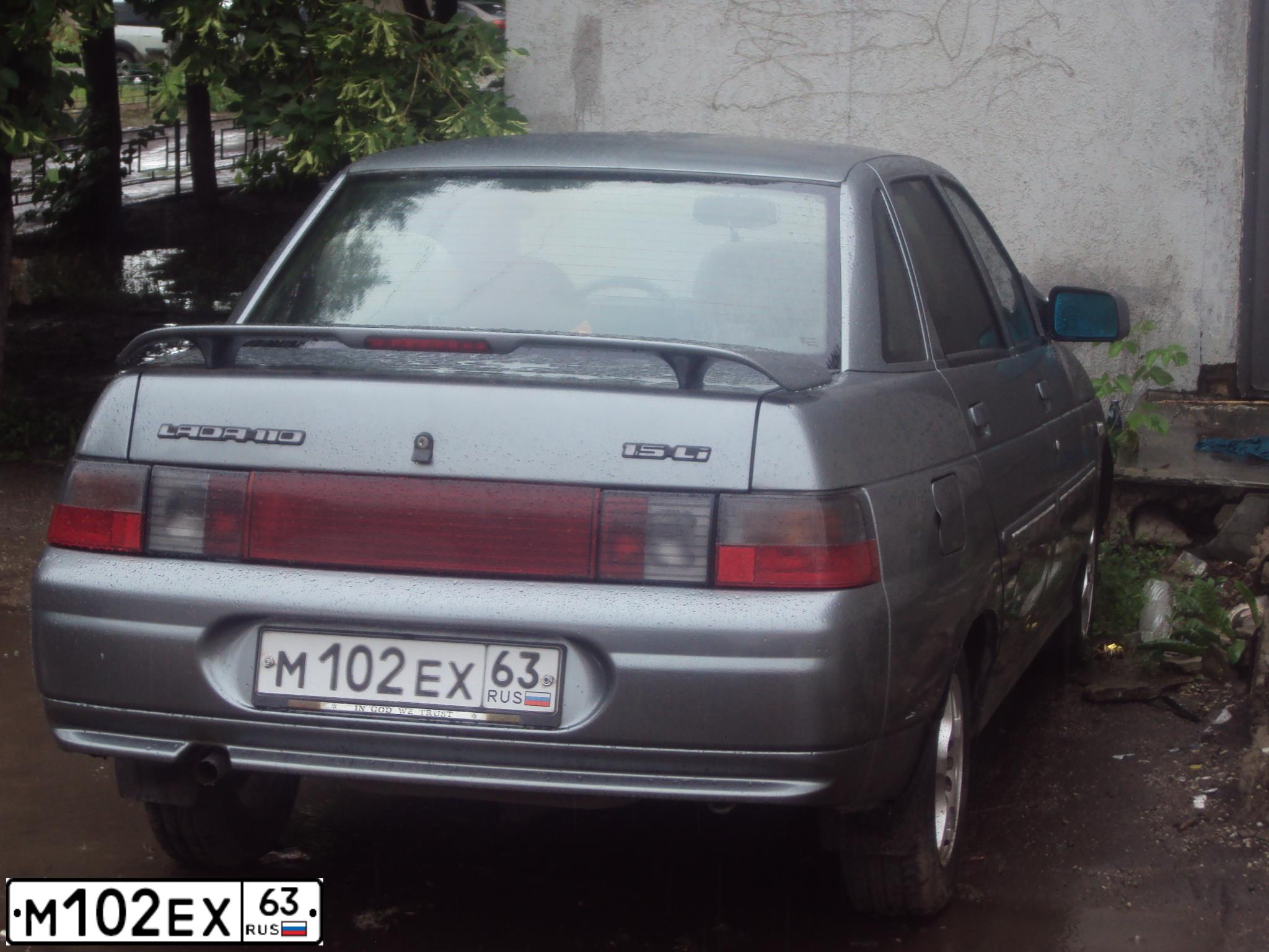 Фото автомобиля LADA 2110, 2004 — госномер М102ЕХ63. Цвет: средний серо-зеленый металлик