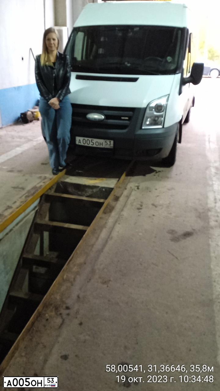 Фото автомобиля RENAULT LOGAN, 2005 — госномер С005ОН53. Цвет: синий