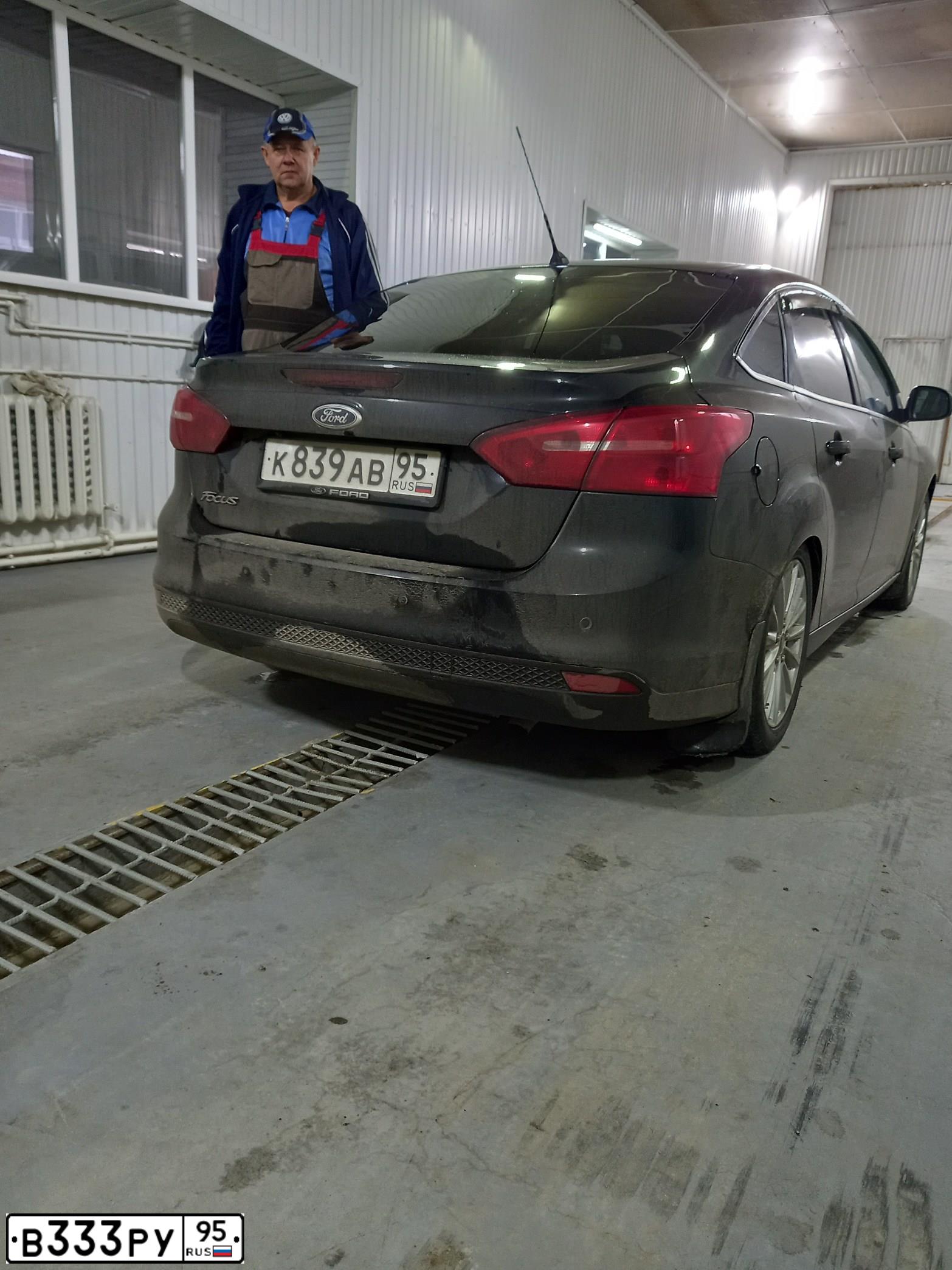 Фото автомобиля FORD FOCUS, 2012 — госномер В333РУ95. Цвет: ЧЕРНЫЙ