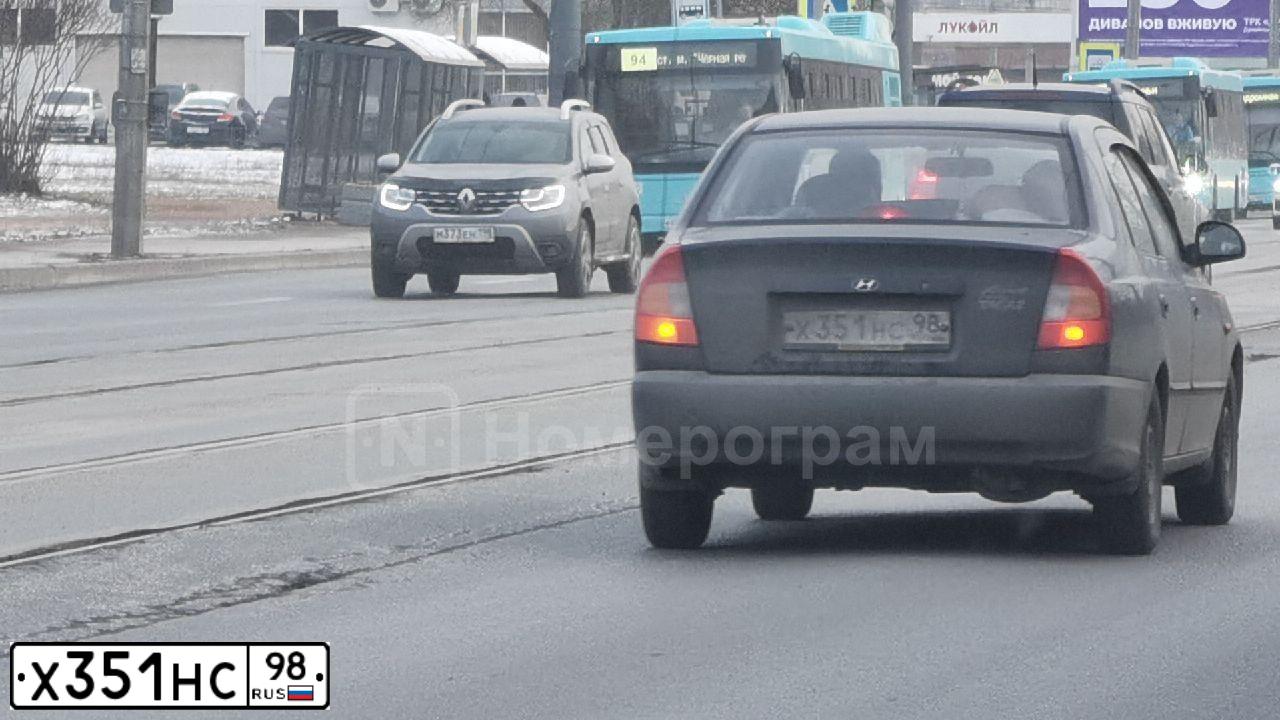 Фото автомобиля TAGAZ ACCENT, 2009 — госномер Х351НС98. Цвет: ЧЕРНЫЙ