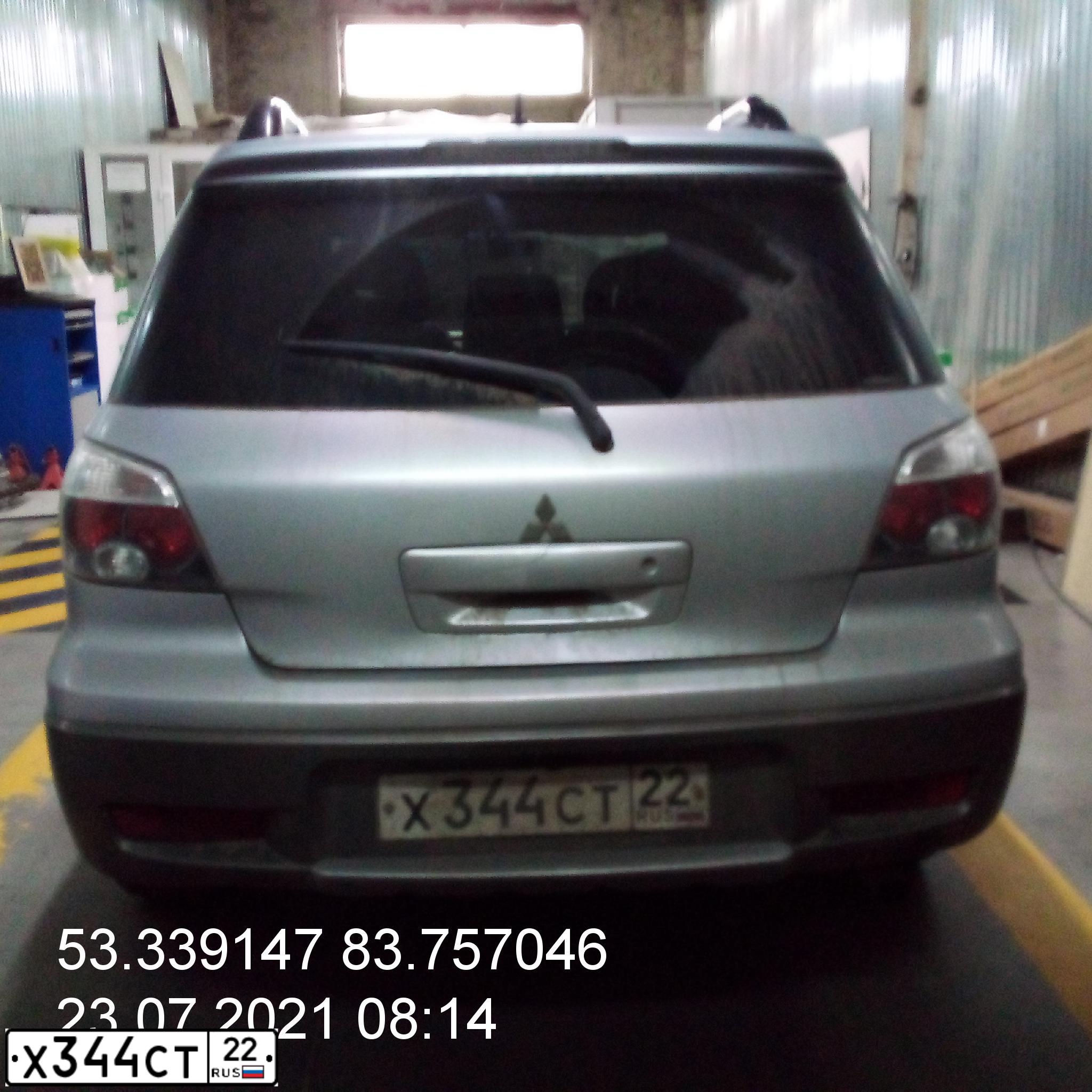 Фото автомобиля MITSUBISHI OUTLANDER, 2005 — госномер Х344СТ22. Цвет: СЕРЕБРИСТЫЙ
