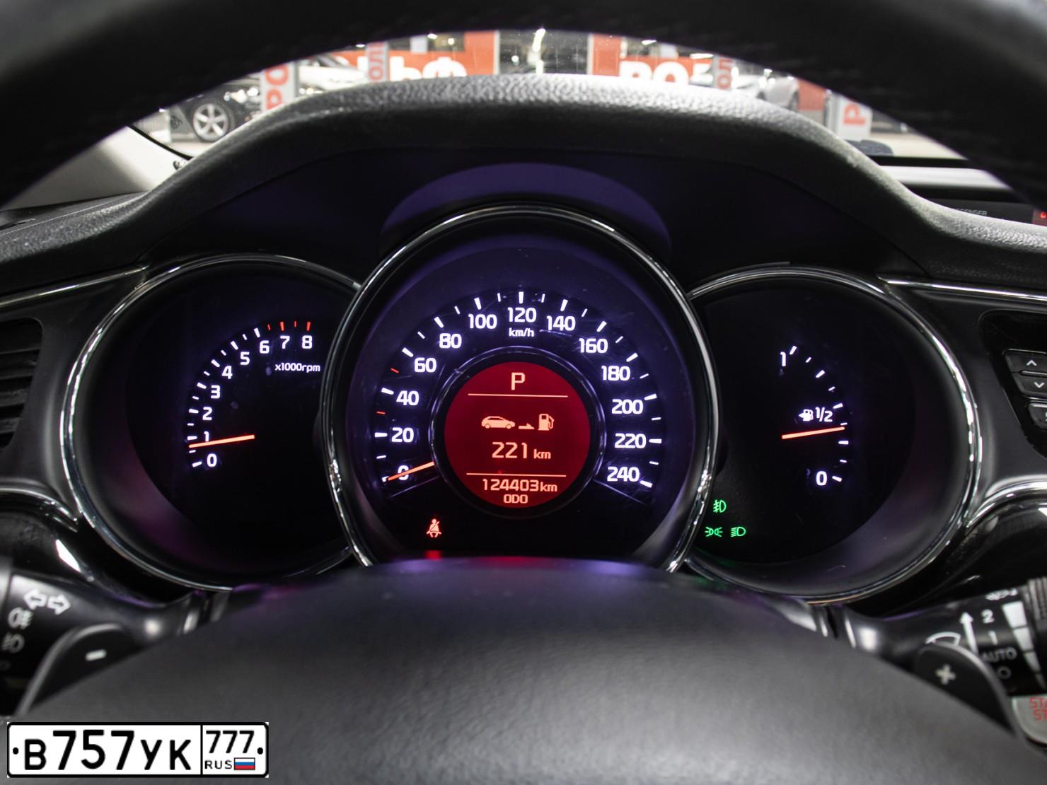 Фото автомобиля KIA CEED, 2016 — госномер Р147КМ977. Цвет: СЕРЕБРИСТЫЙ