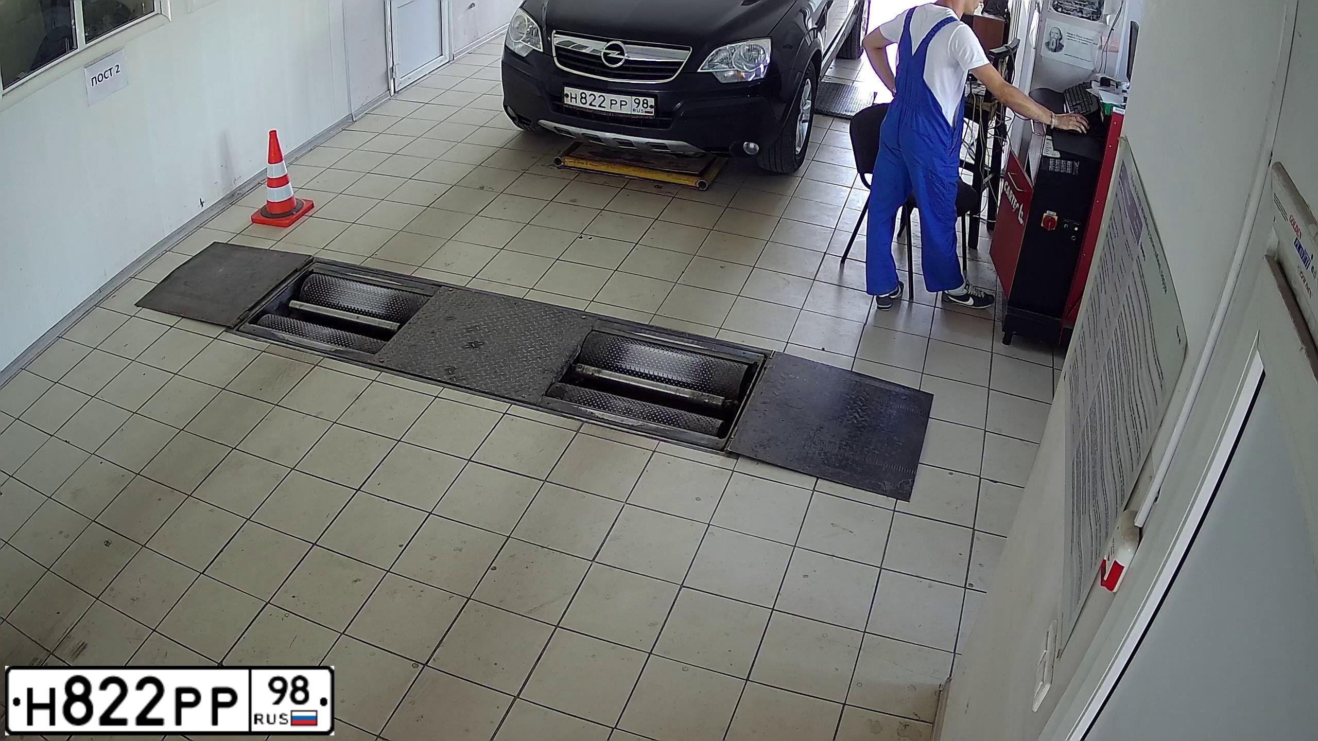 Фото автомобиля OPEL ANTARA, 2007 — госномер Н822РР98. Цвет: ЧЕРНЫЙ