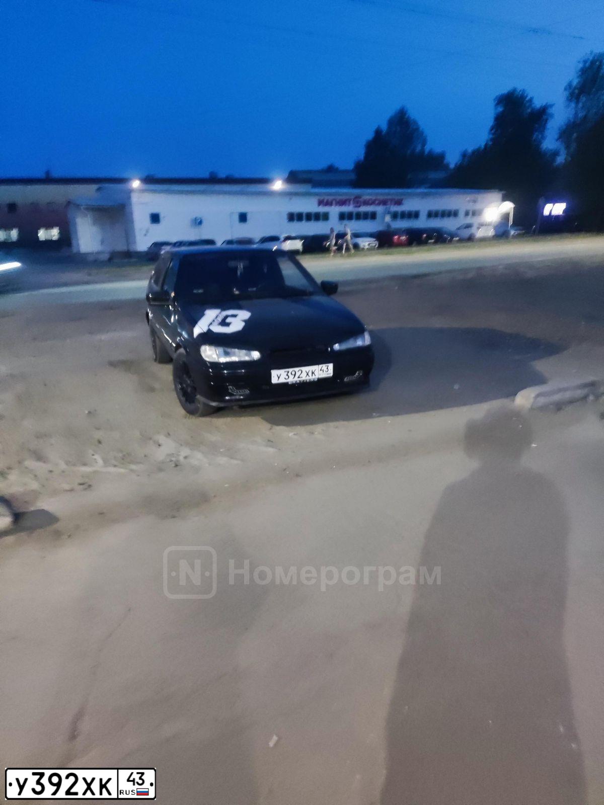 Фото автомобиля LADA 2113 SAMARA, 2007 — госномер Е789КН116. Цвет: ГРАФИТОВЫЙ МЕТАЛЛИК