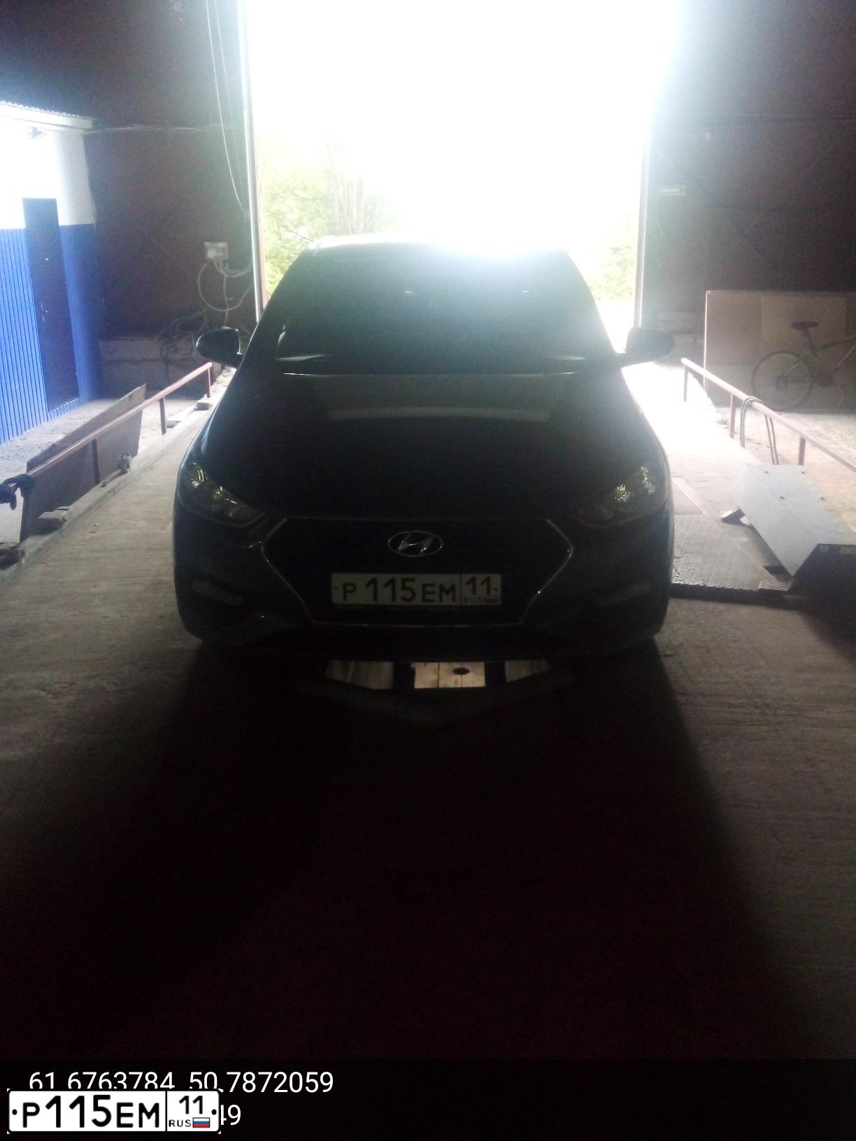 Фото автомобиля HYUNDAI SOLARIS, 2017 — госномер Р115ЕМ11. Цвет: Серый