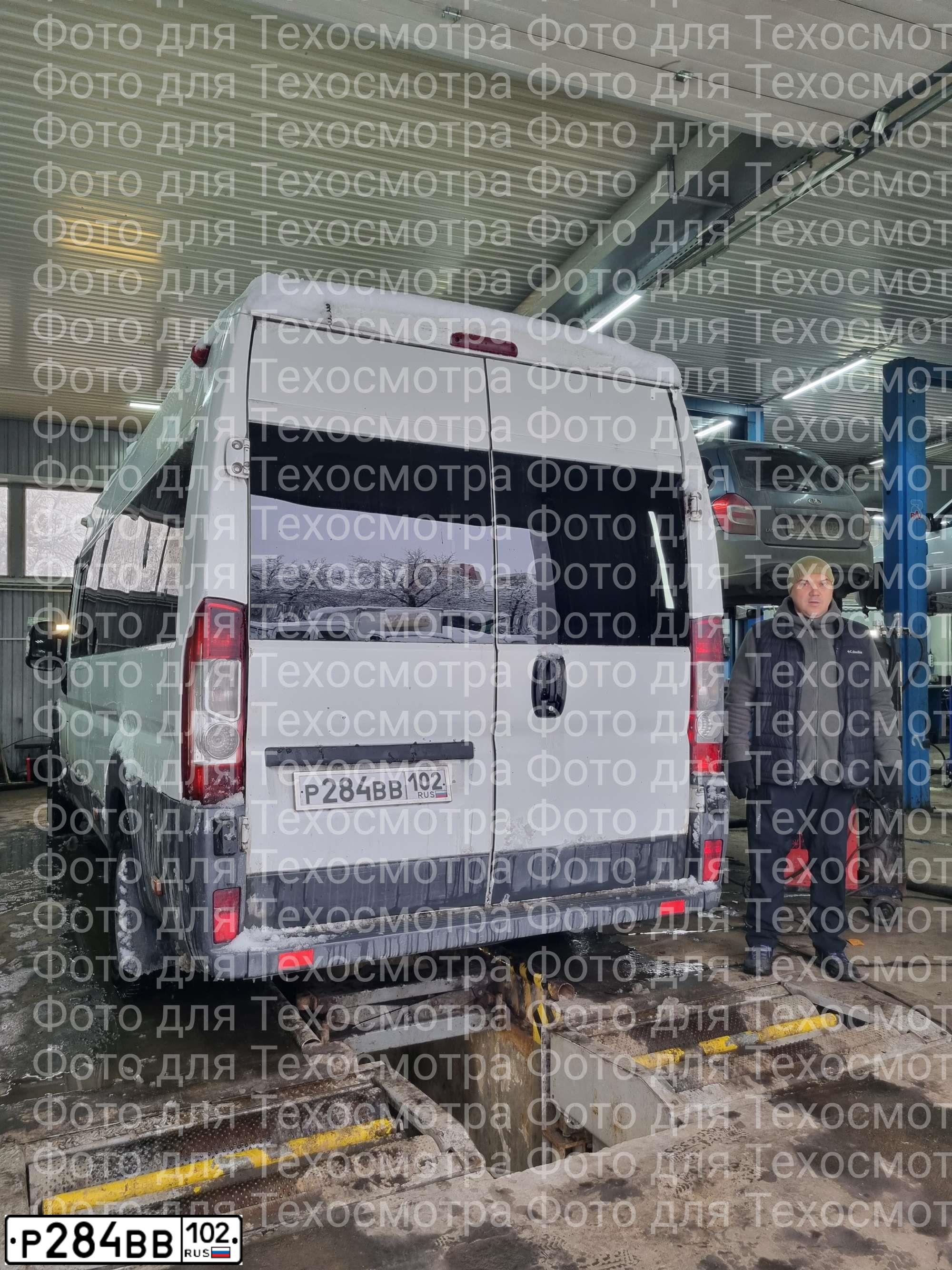 Фото автомобиля CITROEN JUMPER, 2012 — госномер Р284ВВ102. Цвет: Белый