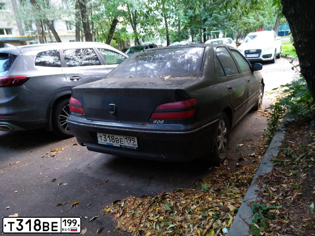 Фото автомобиля PEUGEOT 406, 2003 — госномер Т318ВЕ199. Цвет: ЧЕРНЫЙ