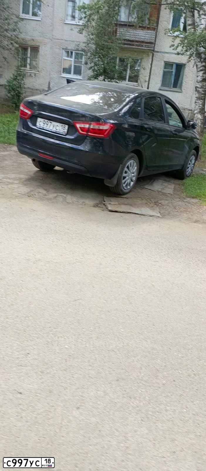 Фото автомобиля LADA VESTA, 2020 — госномер С997УС18. Цвет: ЧЕРНЫЙ