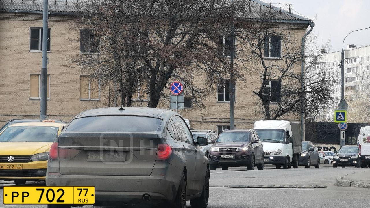 Фото автомобиля SKODA OCTAVIA, 2018 — госномер О095ХЕ46. Цвет: ЖЁЛТЫЙ
