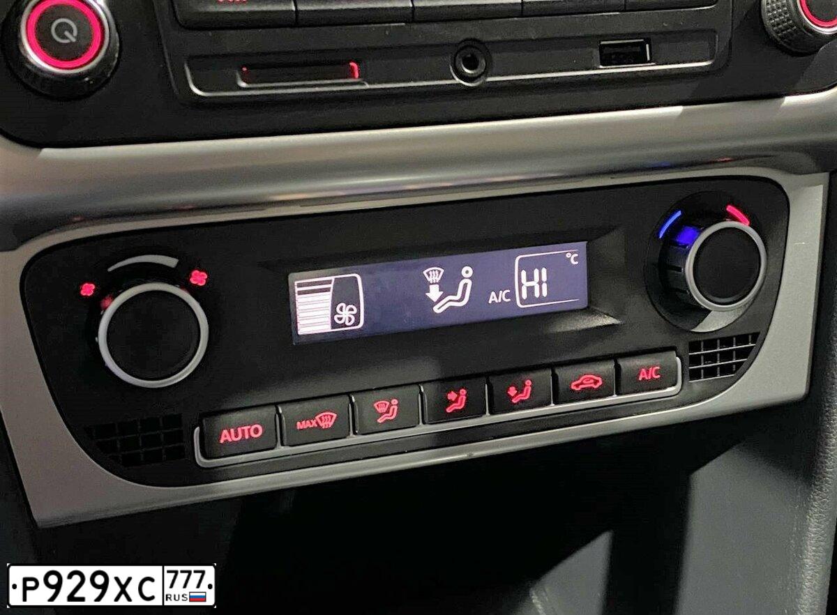 Фото автомобиля VOLKSWAGEN POLO, 2017 — госномер Р202ВХ76. Цвет: СЕРЕБРИСТЫЙ