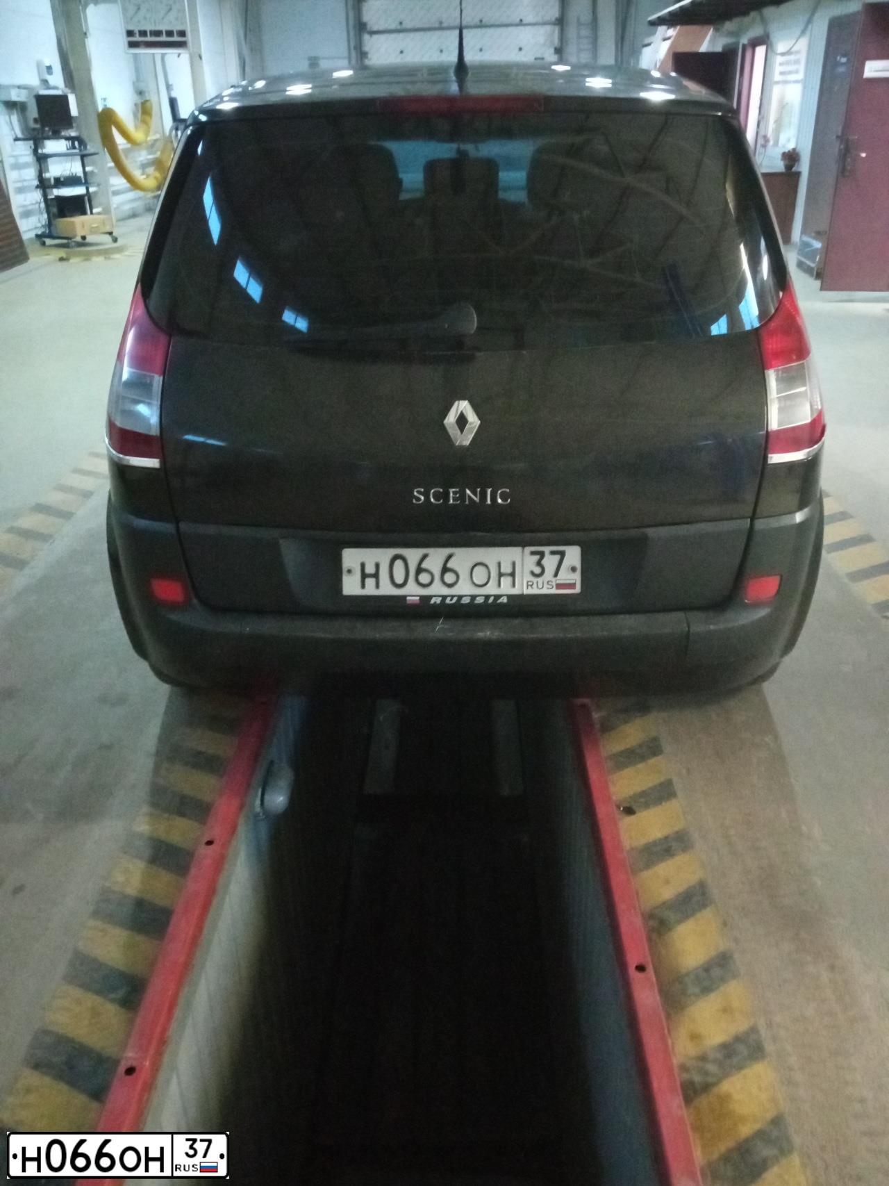 Фото автомобиля RENAULT MEGANE /GRAND/ SCENIC, 2006 — госномер Н066ОН37. Цвет: ЧЕРНЫЙ