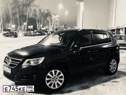 Фото автомобиля VOLKSWAGEN GOLF, 2008 — госномер Е290НМ67. Цвет: серебристый
