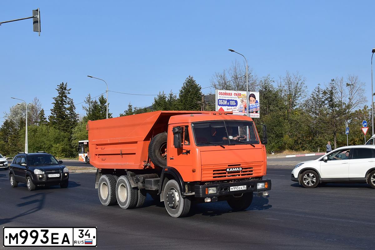 Фото автомобиля KAMAZ Z 55111 6X4, 2005 — госномер М993ЕА34. Цвет: ОРАНЖЕВЫЙ