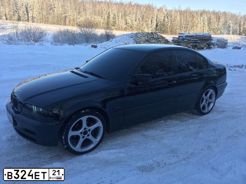 Фото автомобиля BMW 318I, 2000 — госномер Р660УМ159. Цвет: ЧЕРНЫЙ