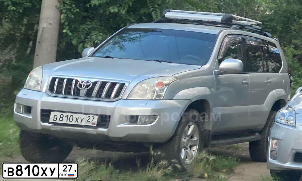 Фото автомобиля TOYOTA LANDCRUISER, 2004 — госномер Е009СО97. Цвет: СЕРЕБРИСТЫЙ