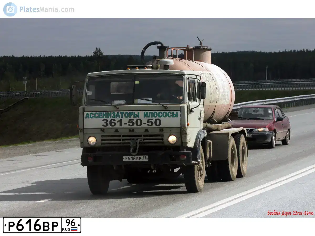 Фото автомобиля KAMAZ 53212 /6X4/, 1996 — госномер Р616ВР96. Цвет: СВЕТЛО СЕРЫЙ