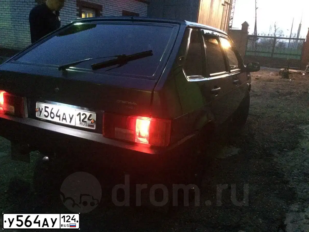Фото автомобиля LADA 2109 SAMARA, 1999 — госномер У564АУ124. Цвет: СИНИЙ