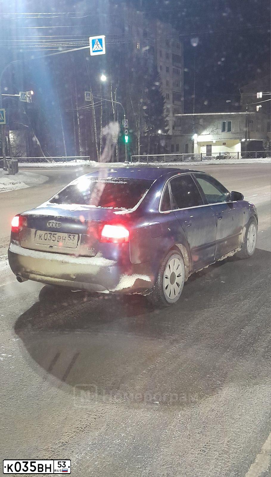 Фото автомобиля AUDI A4, 2006 — госномер К035ВН53. Цвет: синий