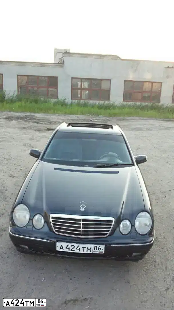 Фото автомобиля MERCEDES-BENZ E-CLASS, 2000 — госномер К170УТ186. Цвет: ЧЕРНЫЙ