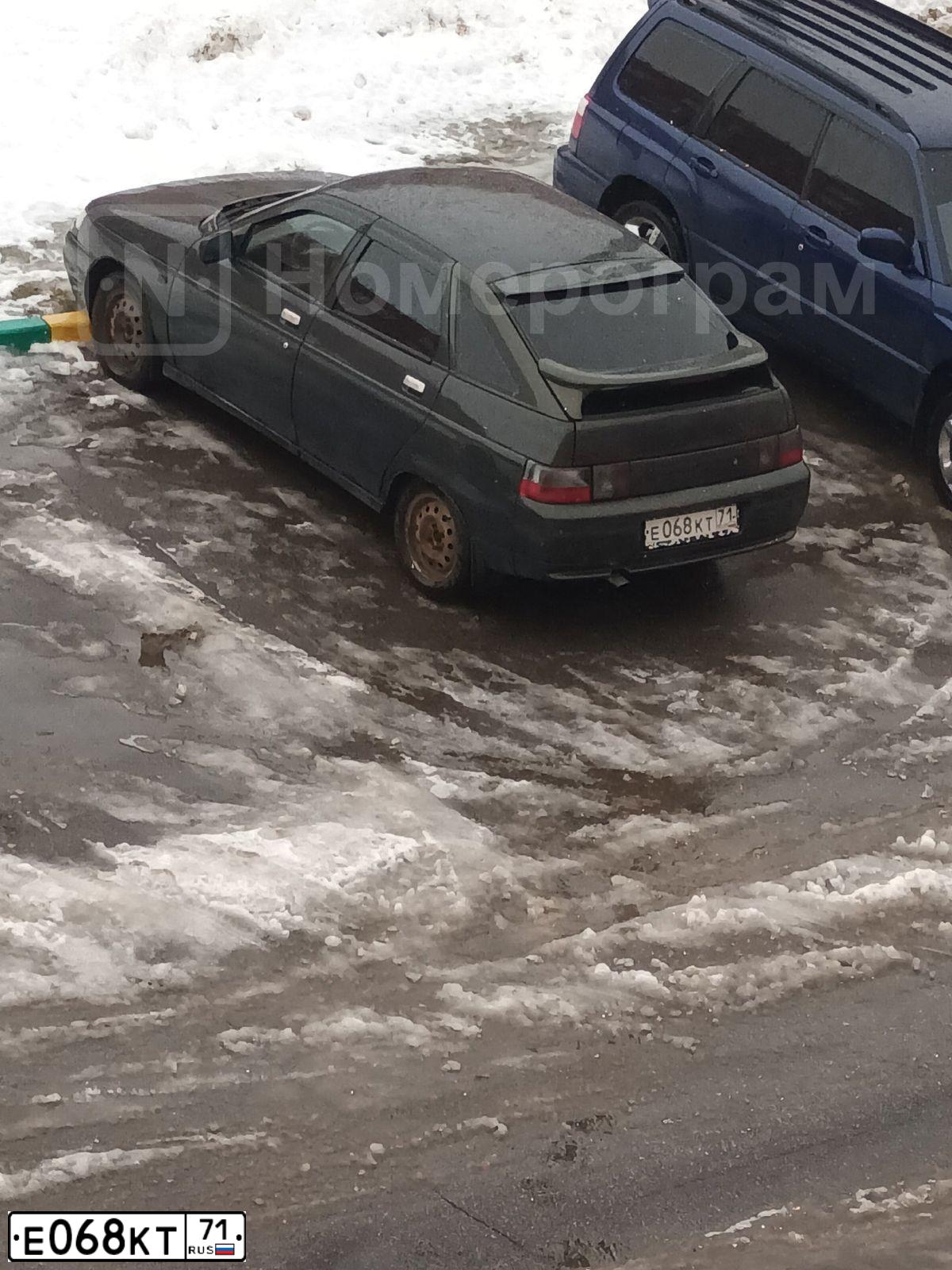 Фото автомобиля LADA 2112, 2006 — госномер Е068КТ71. Цвет: ЗОЛОТИСТЫЙ ТЕМНО-ЗЕЛЕНЫЙ