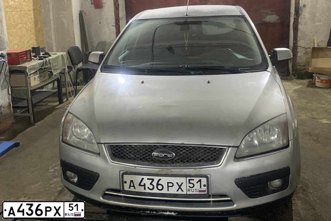 Фото автомобиля FORD FOCUS, 2007 — госномер В232НК51. Цвет: Серебристый