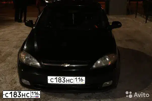 Фото автомобиля CHEVROLET LACETTI, 2008 — госномер Х151РН150. Цвет: ЧЕРНЫЙ