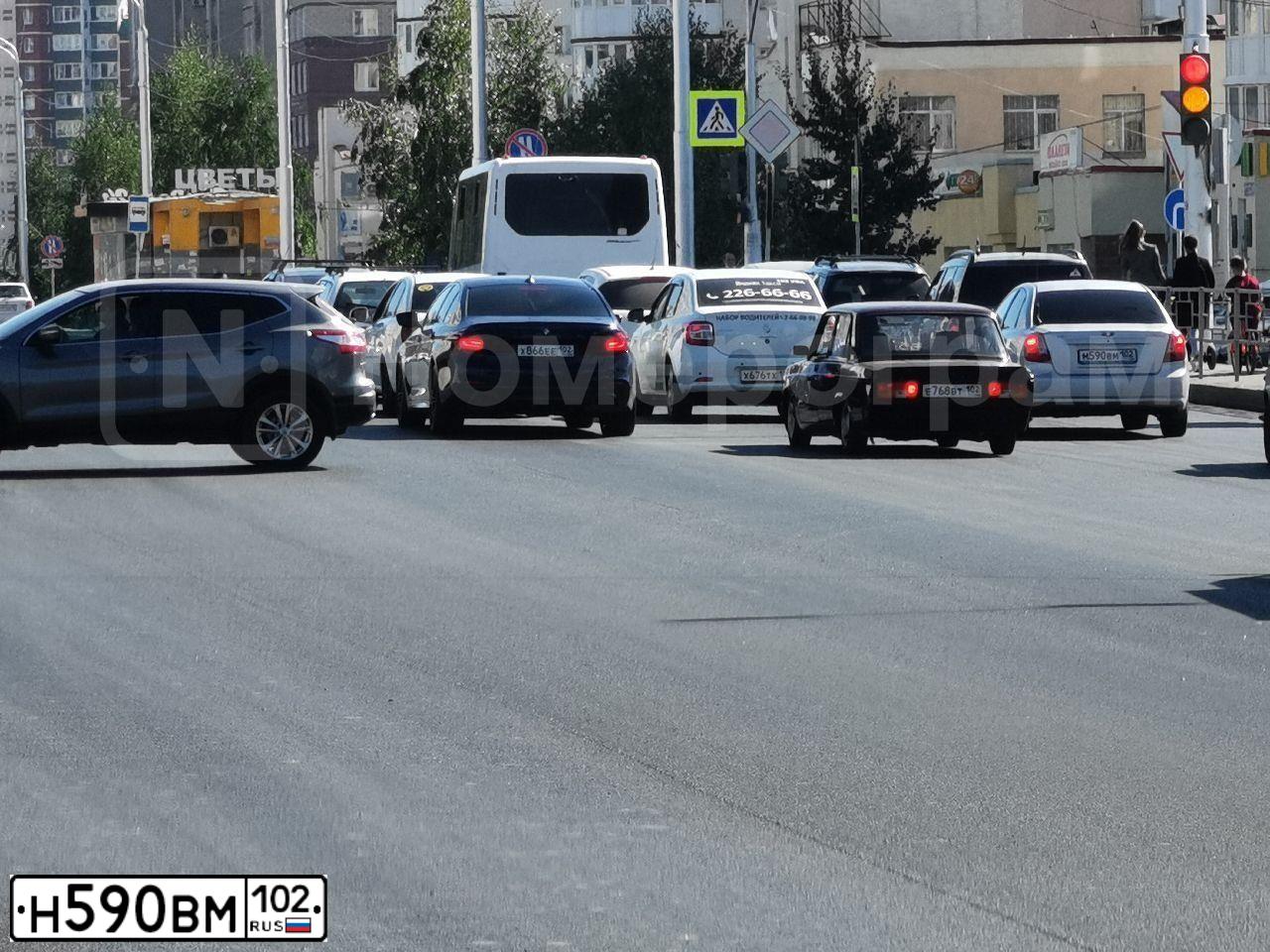 Фото автомобиля OPEL CORSA, 2011 — госномер Н590ВМ102. Цвет: СЕРЕБРИСТЫЙ
