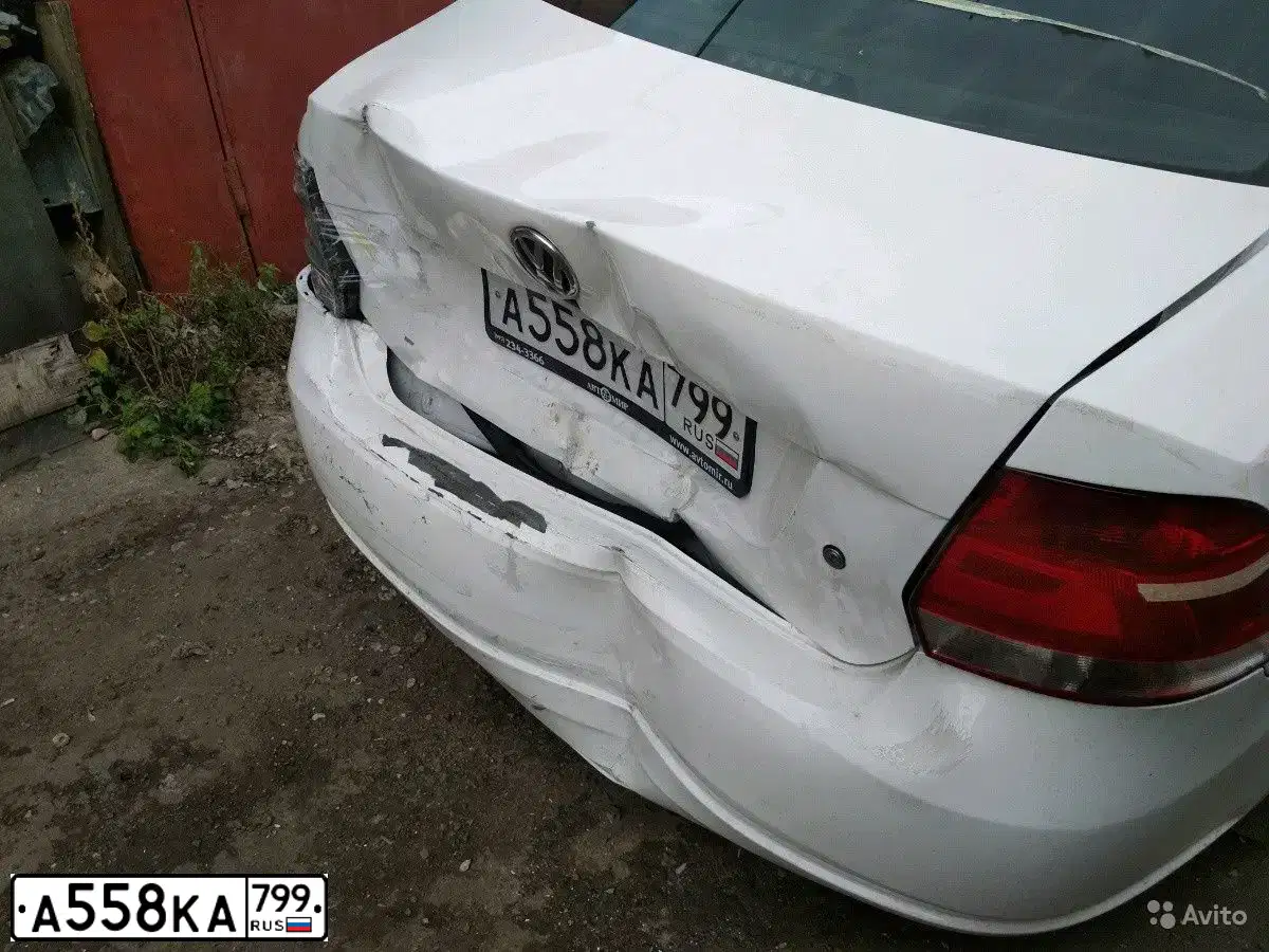 Фото автомобиля VOLKSWAGEN POLO, 2013 — госномер А558КА799. Цвет: Белый