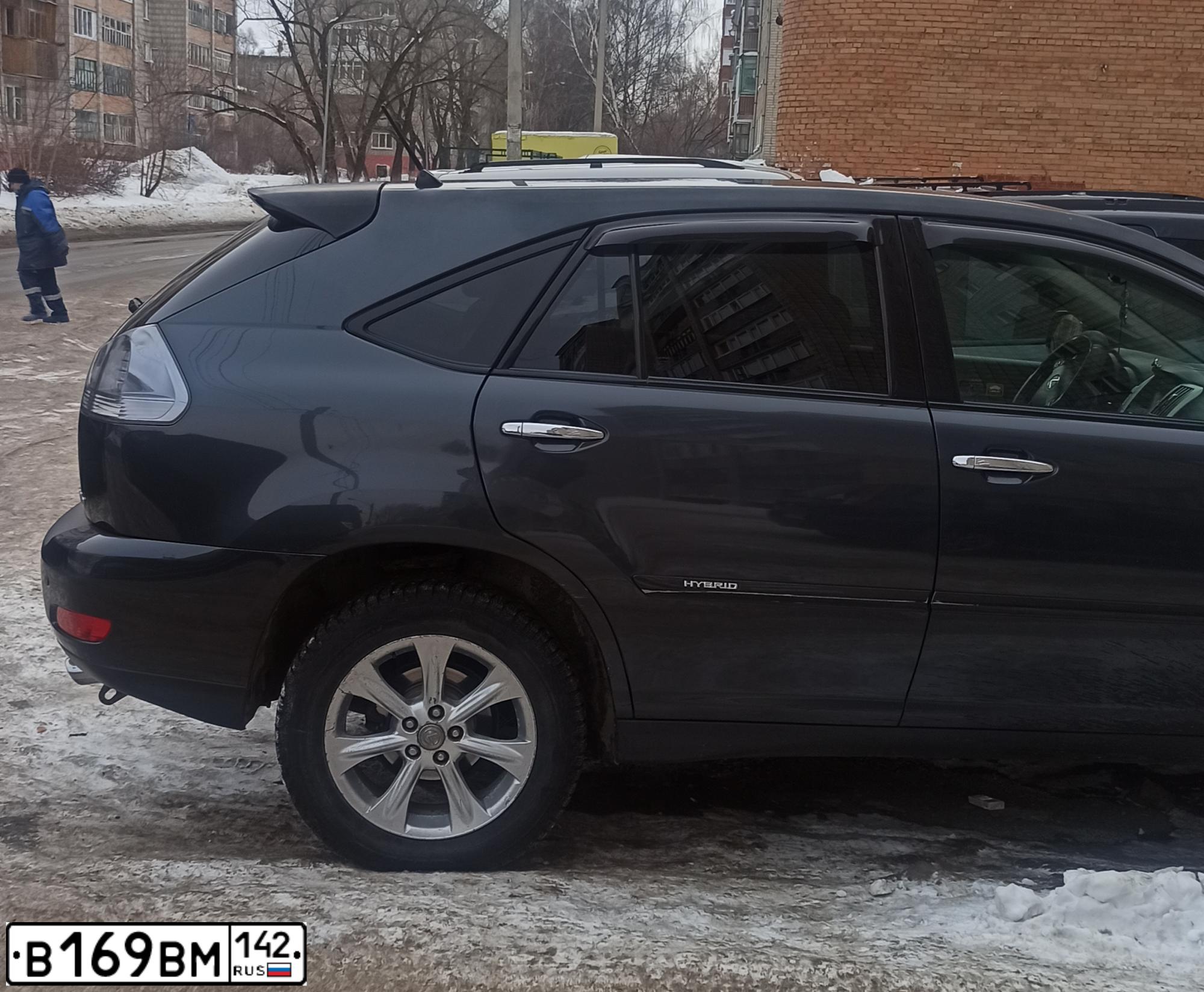 Фото автомобиля LEXUS RX, 2008 — госномер А773МВ138. Цвет: СЕРЫЙ