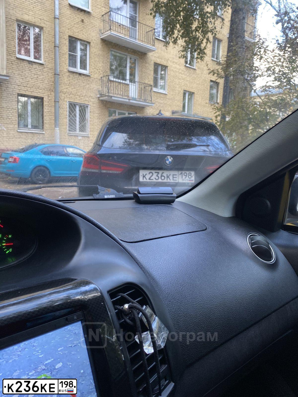 Фото автомобиля BMW X1 XDRIVE18D, 2020 — госномер К236КЕ198. Цвет: ЧЕРНЫЙ