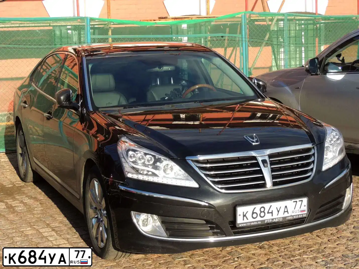 Фото автомобиля HYUNDAI EQUUS, 2012 — госномер В633ЕХ774. Цвет: ЧЕРНЫЙ