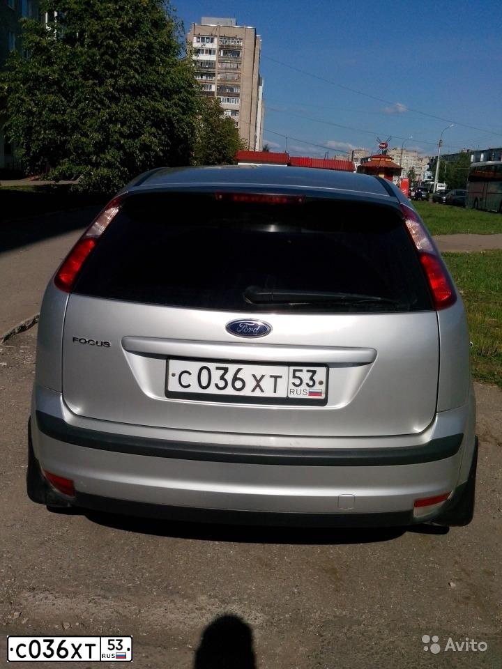 Фото автомобиля FORD FOCUS, 2007 — госномер С036ХТ53. Цвет: Серебристый