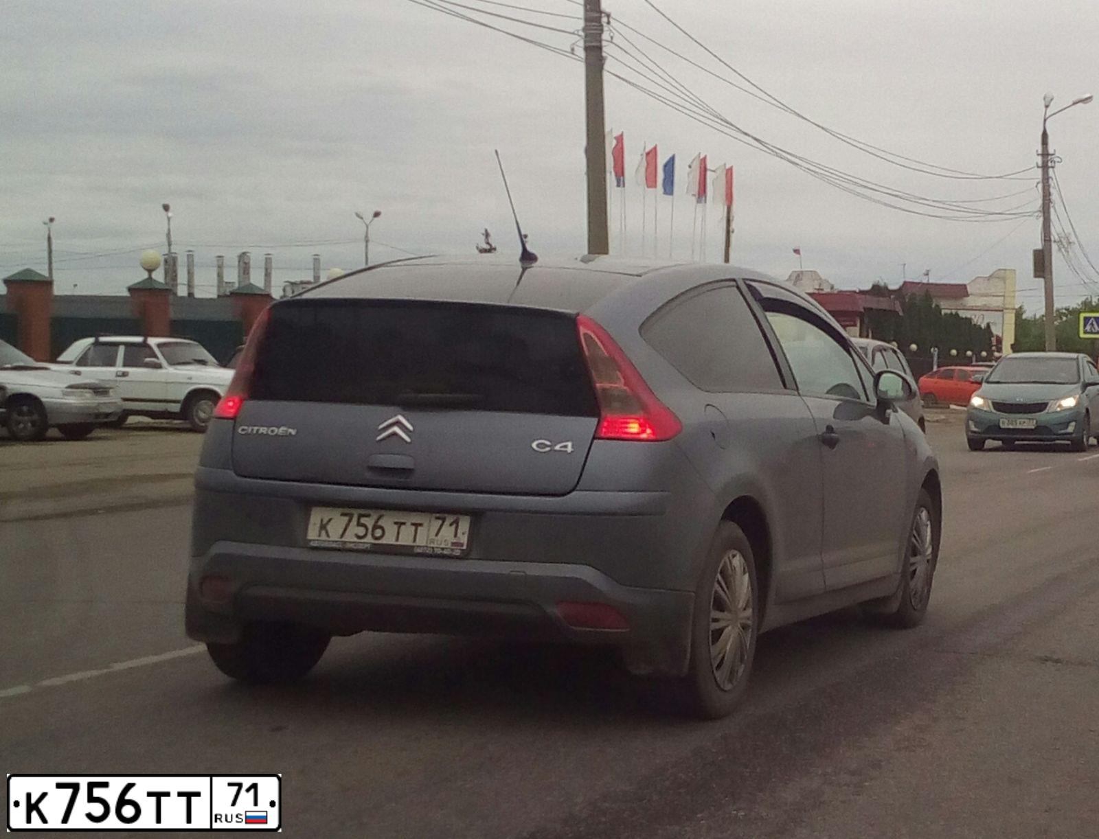 Фото автомобиля CITROEN C4, 2006 — госномер Т372ЕК977. Цвет: СЕРЫЙ