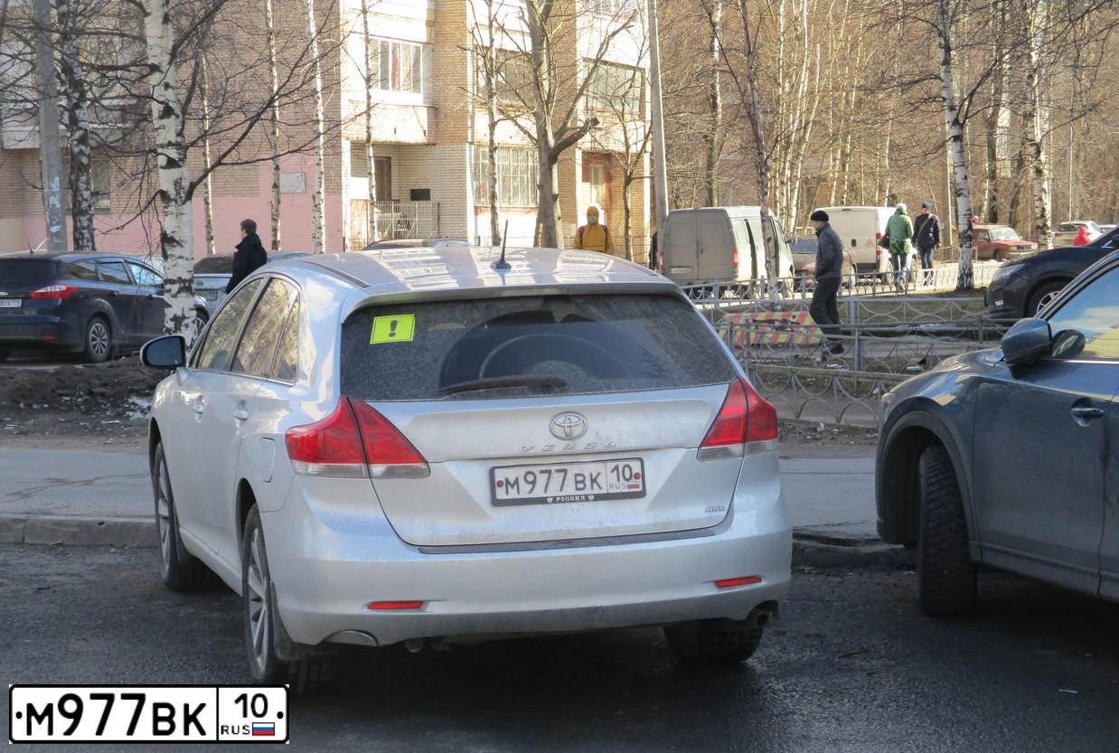 Фото автомобиля TOYOTA VENZA, 2009 — госномер Р628СТ29. Цвет: Серебристый