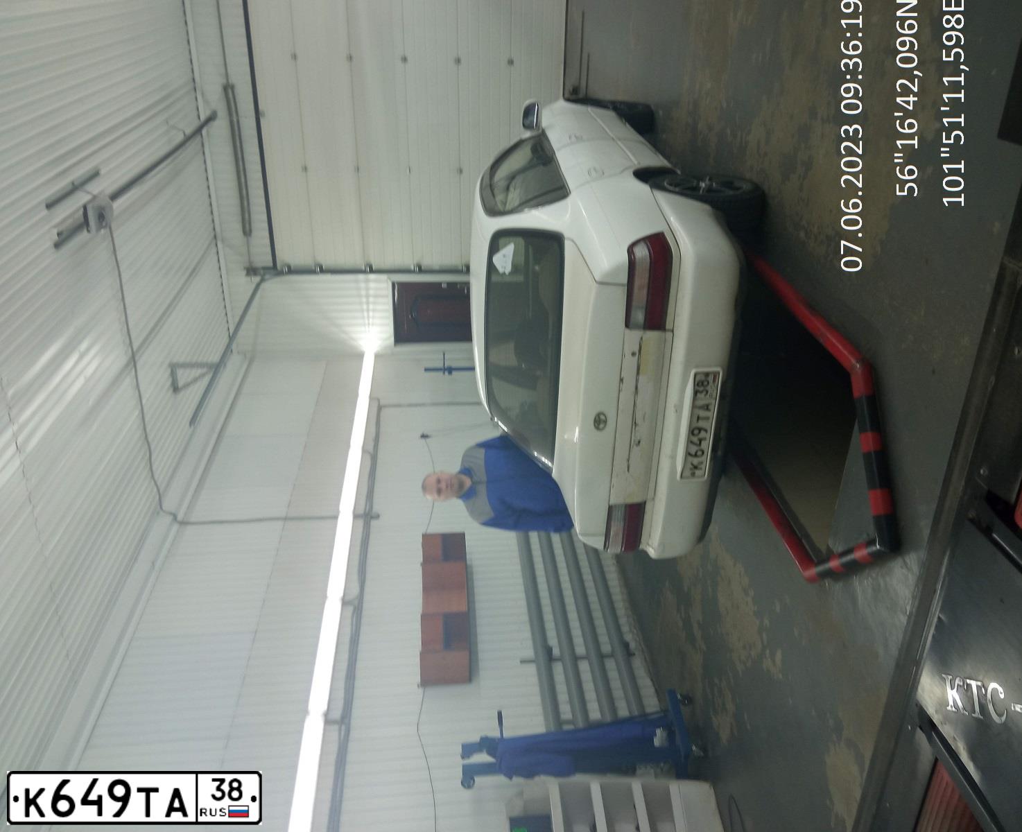 Фото автомобиля TOYOTA COROLLA, 1991 — госномер К649ТА38