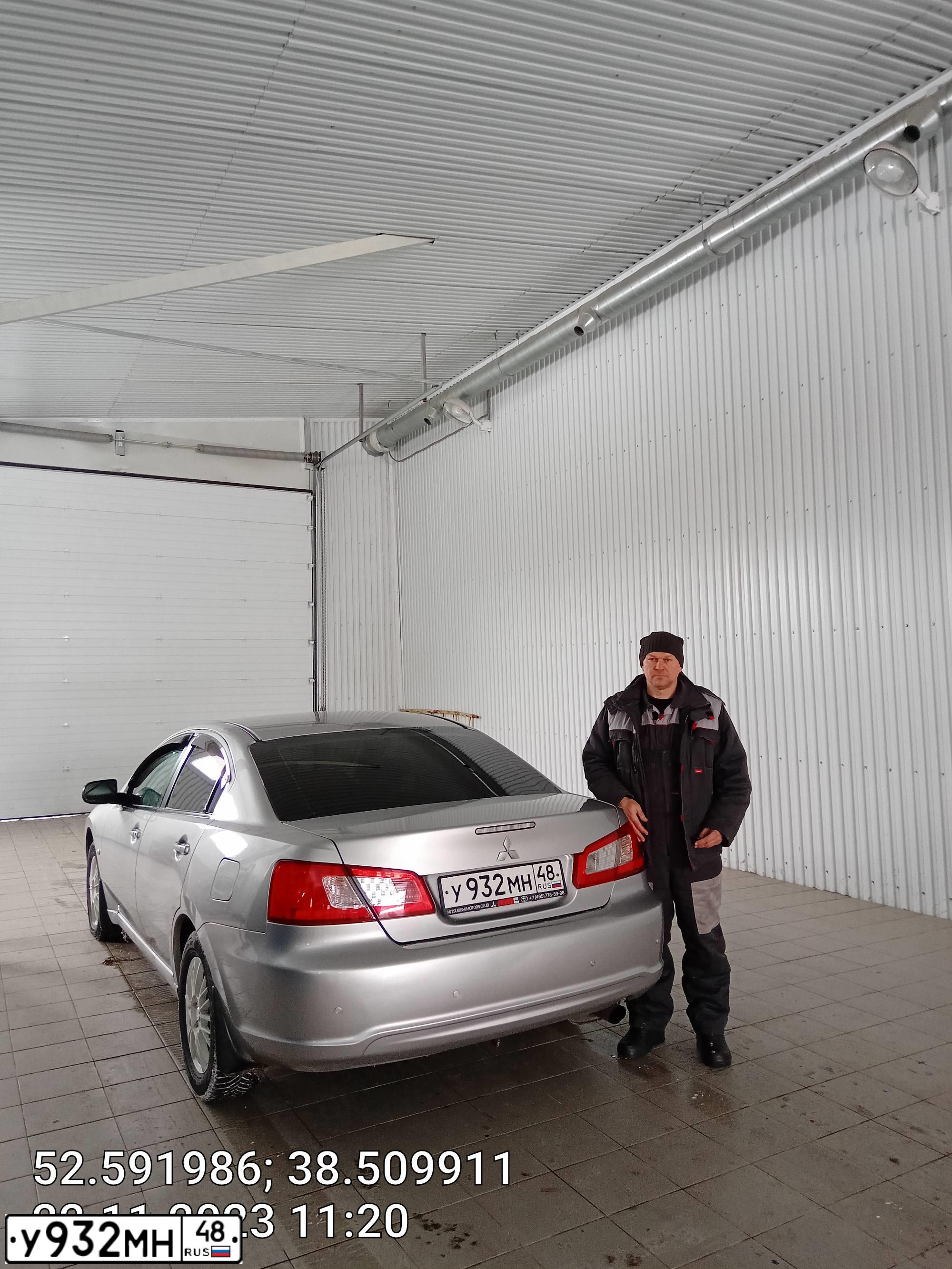 Фото автомобиля MITSUBISHI GALANT, 2008 — госномер В328КУ199. Цвет: СТАЛЬНОЙ