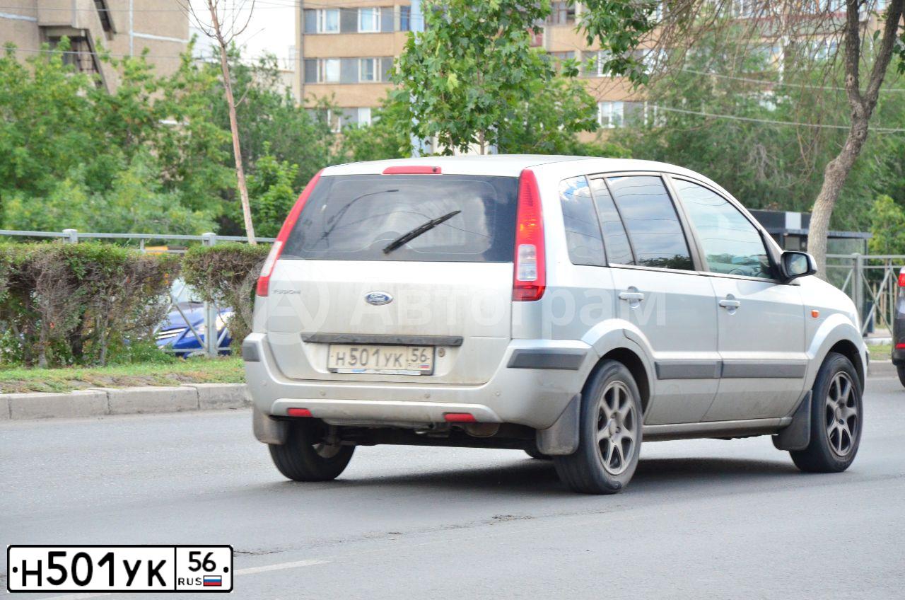 Фото автомобиля FORD FUSION, 2007 — госномер Н501УК56. Цвет: Серебристый