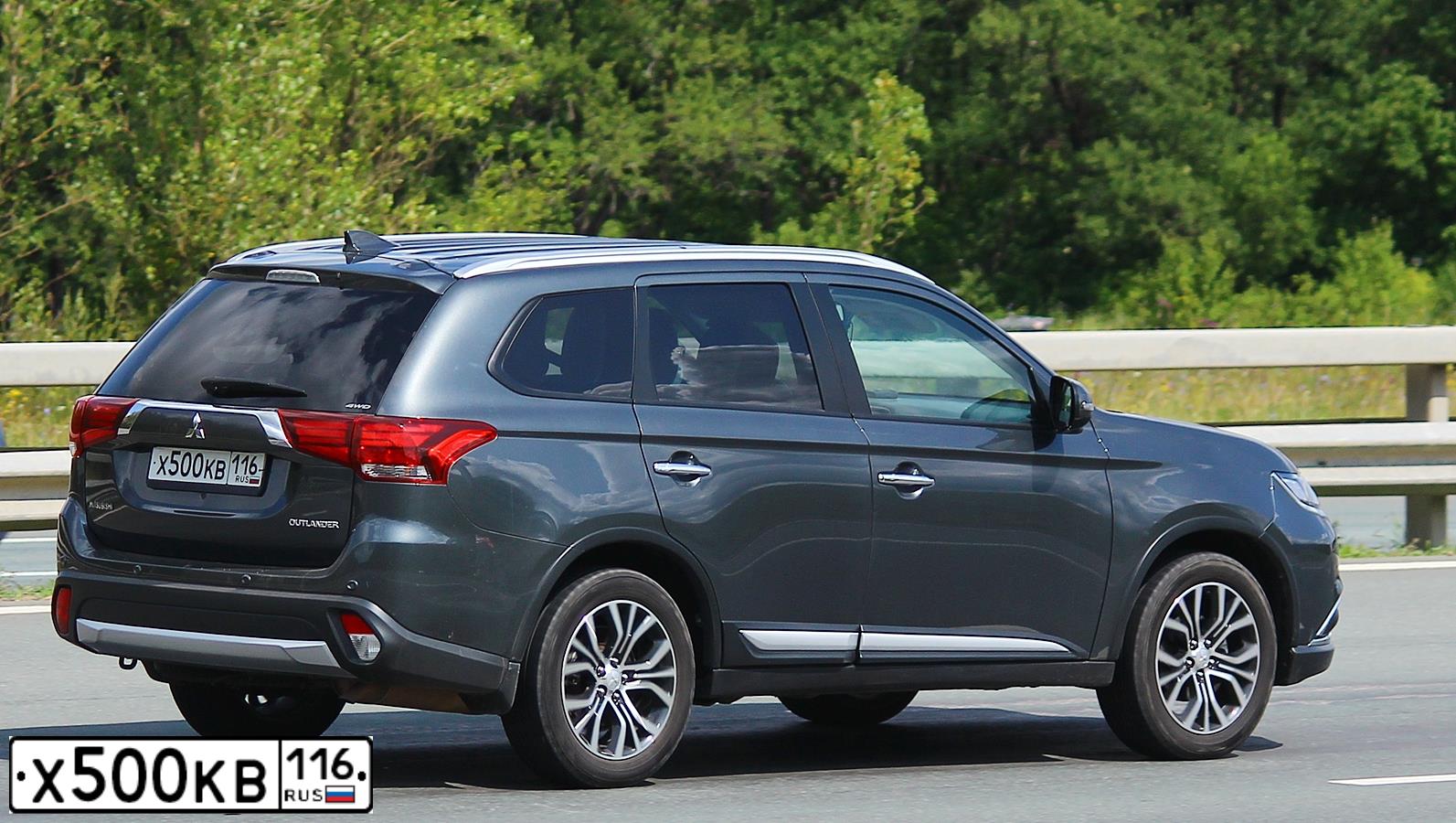 Фото автомобиля TOYOTA RAV4, 2020 — госномер Т532ЕС774. Цвет: Белый