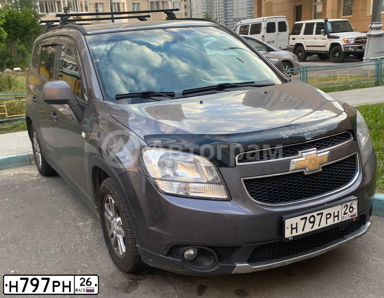 Фото автомобиля CHEVROLET ORLANDO, 2012 — госномер М356АС977. Цвет: СЕРЫЙ