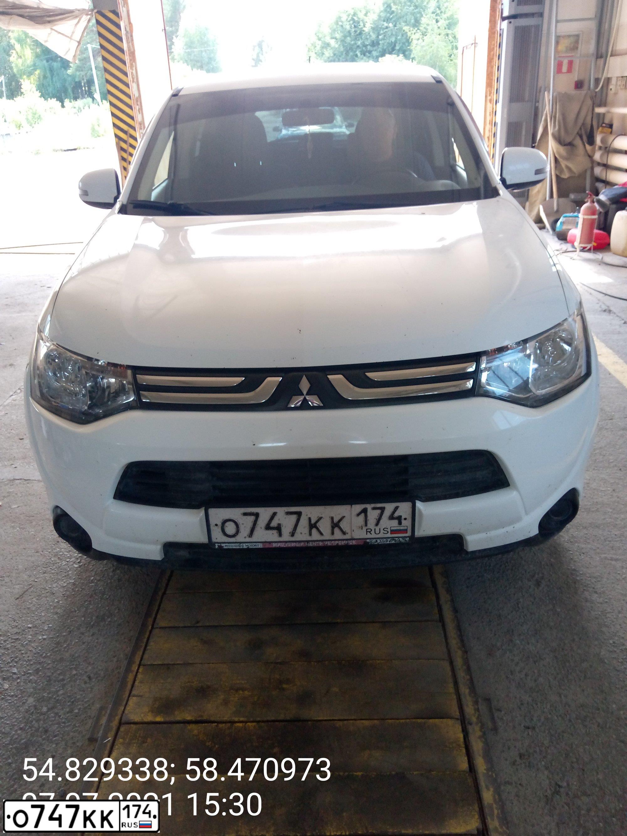 Фото автомобиля SKODA OCTAVIA, 2010 — госномер Т222ОО02. Цвет: ЧЕРНЫЙ