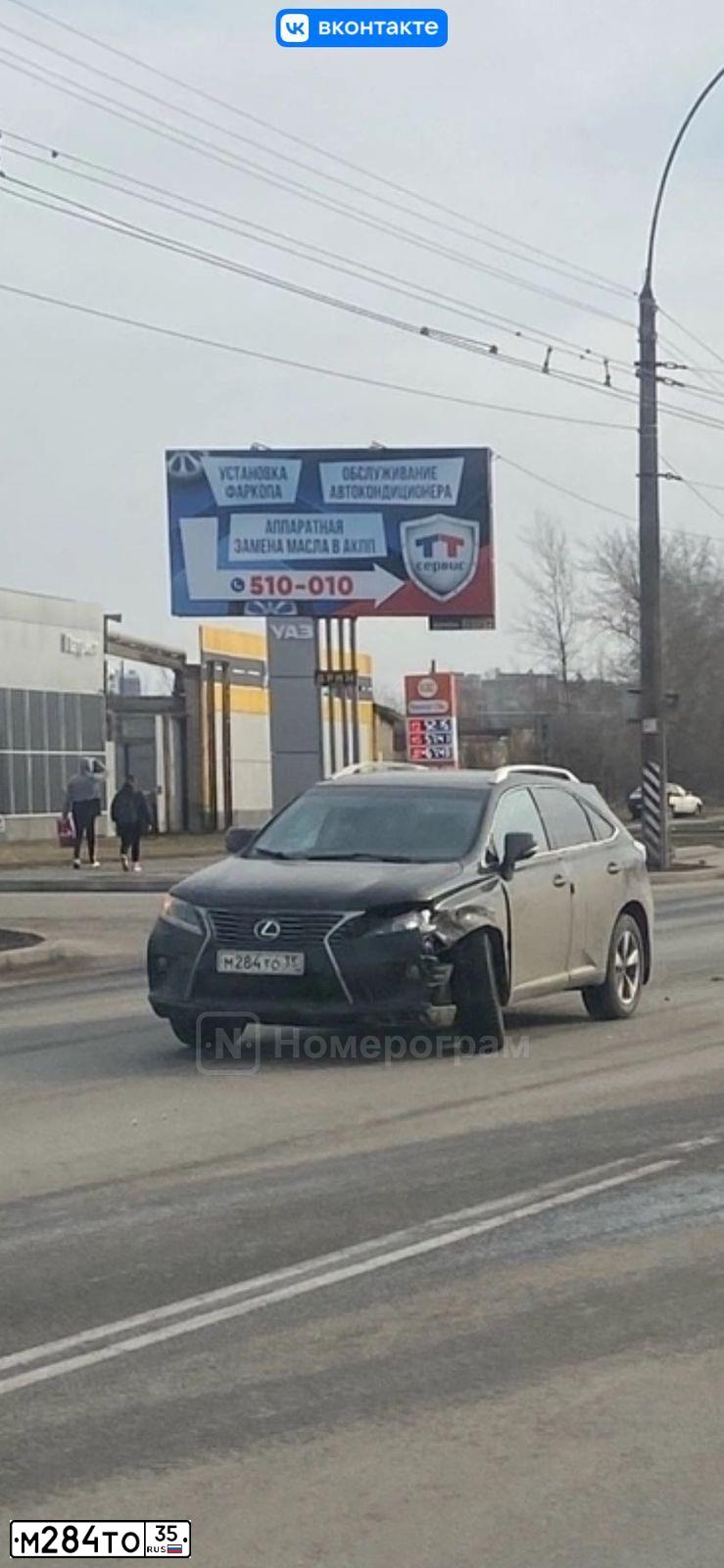 Фото автомобиля LEXUS RX, 2013 — госномер М284ТО35. Цвет: ЧЕРНЫЙ