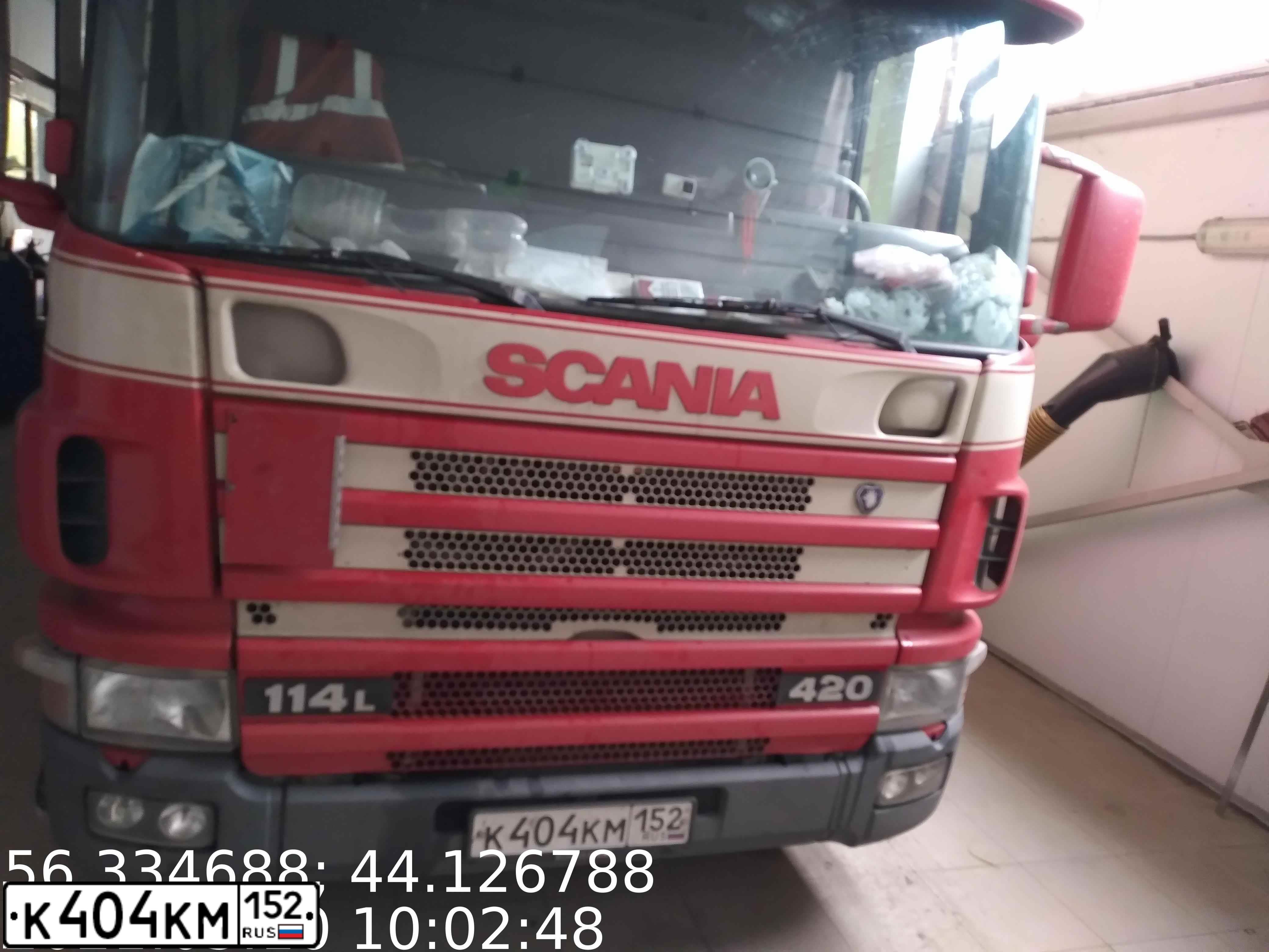 Фото автомобиля SCANIA SERIE P /4X2/, 2011 — госномер К404КМ152. Цвет: Красный