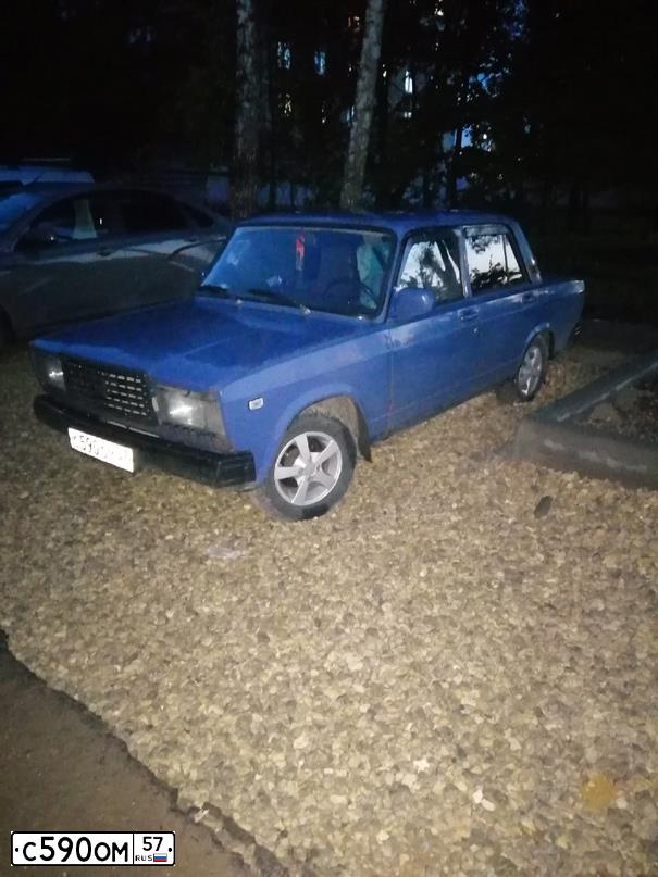 Фото автомобиля LADA 2107, 2006 — госномер Х660КВ31. Цвет: синий