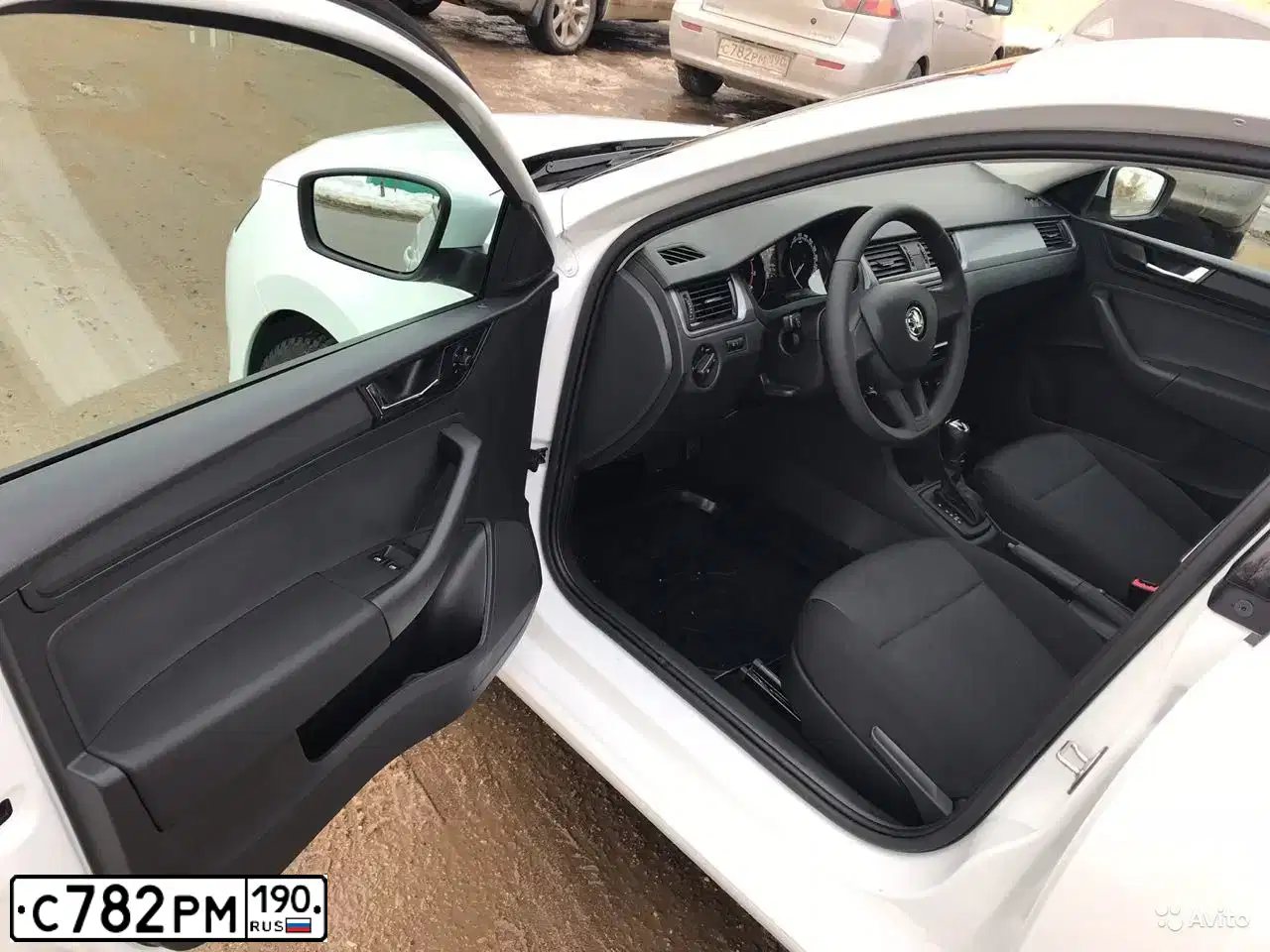 Фото автомобиля MITSUBISHI LANCER, 2011 — госномер М547ЕХ550. Цвет: СЕРЕБРИСТЫЙ